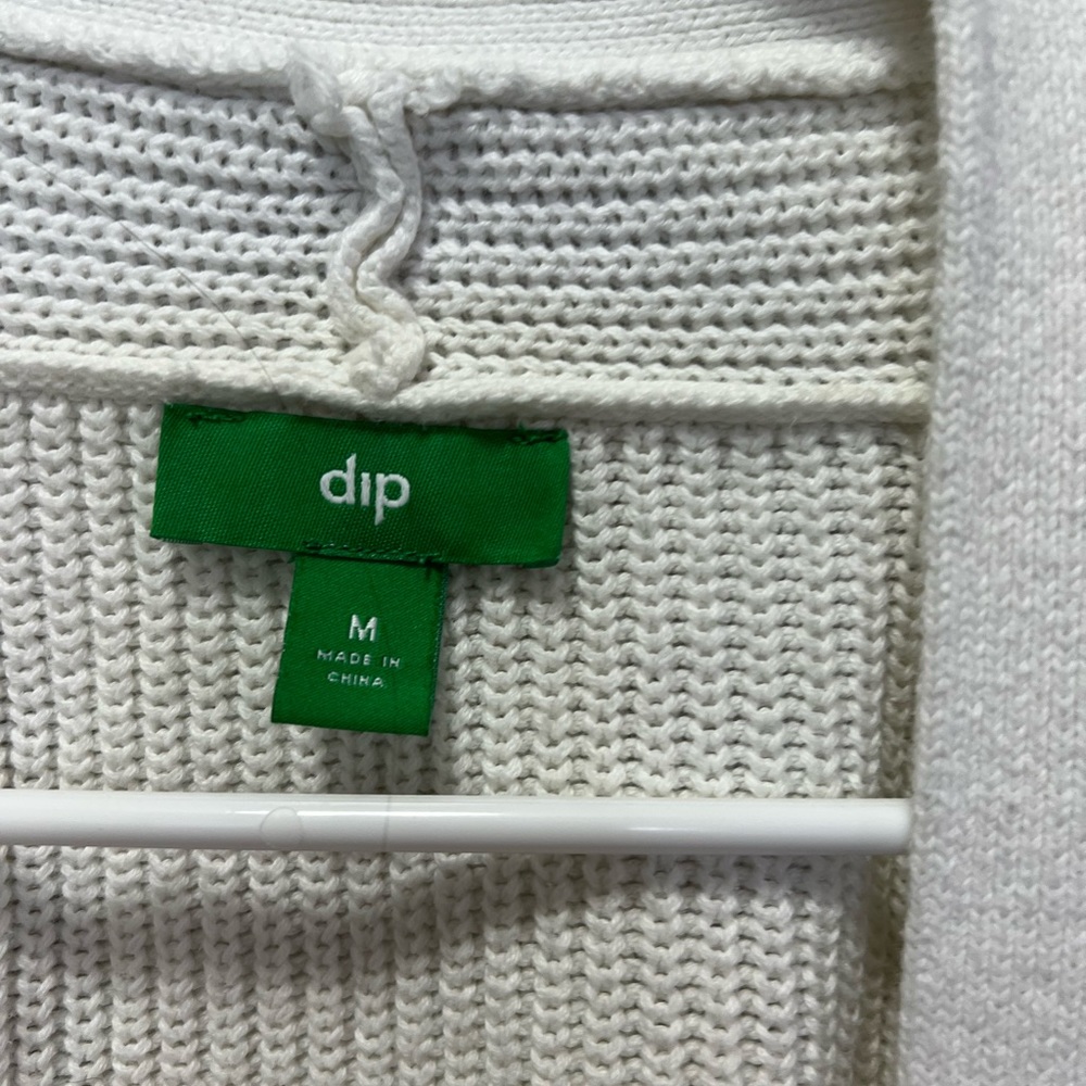 dip sweater.